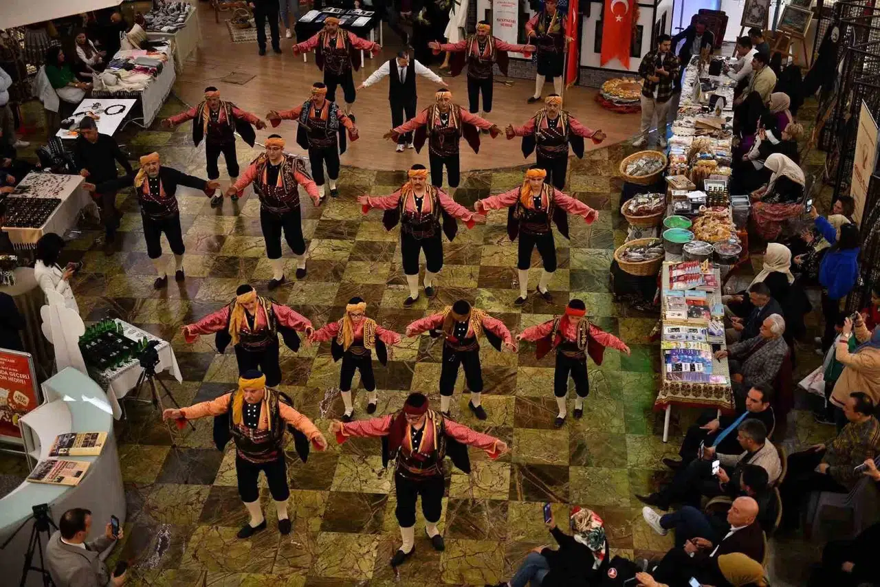 Beypazarı Belediye Lideri Kaplan, Seymenlerle Birlikte Ankara Havası Oynadı