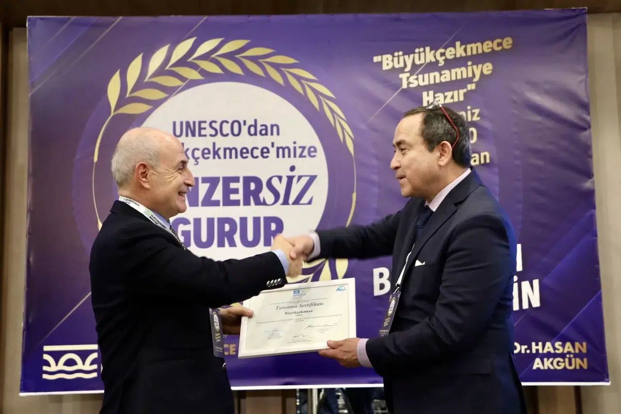 Cannes’dan Sonra Büyükçekmece’ye de Ioc/Unesco’dan ‘Tsunamiye Hazır Kent’ Sertifikası