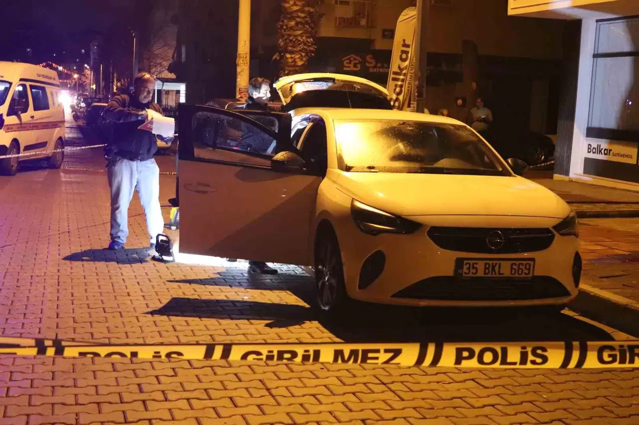 İzmir’de 17 Yaşındaki Genç Cinayete Kurban Gitti