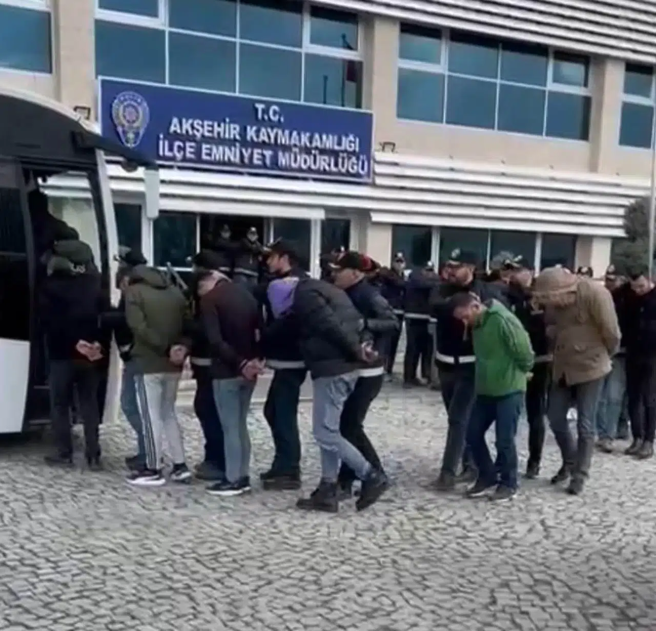 Konya Merkezli 14 Vilayette Dolandırıcılık Çetesi Çökertildi: 33 Tutuklama