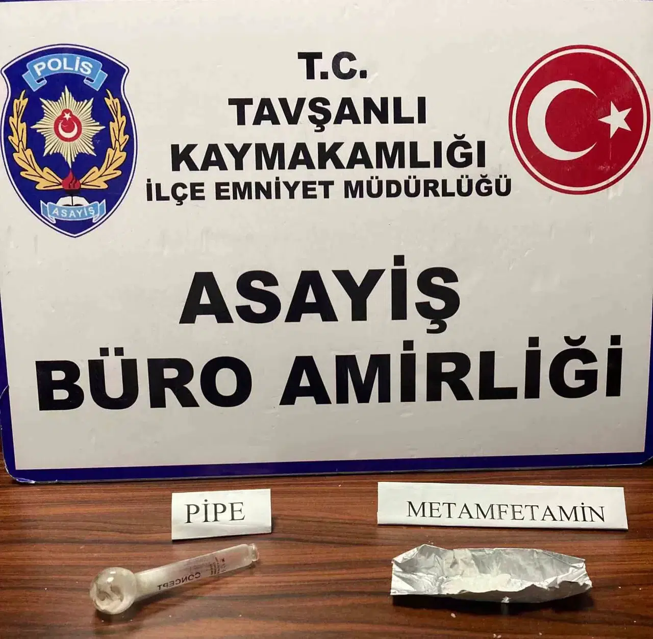 Kütahya’da Zehir Tacirlerine Darbe: 8 Kişi Yakalandı