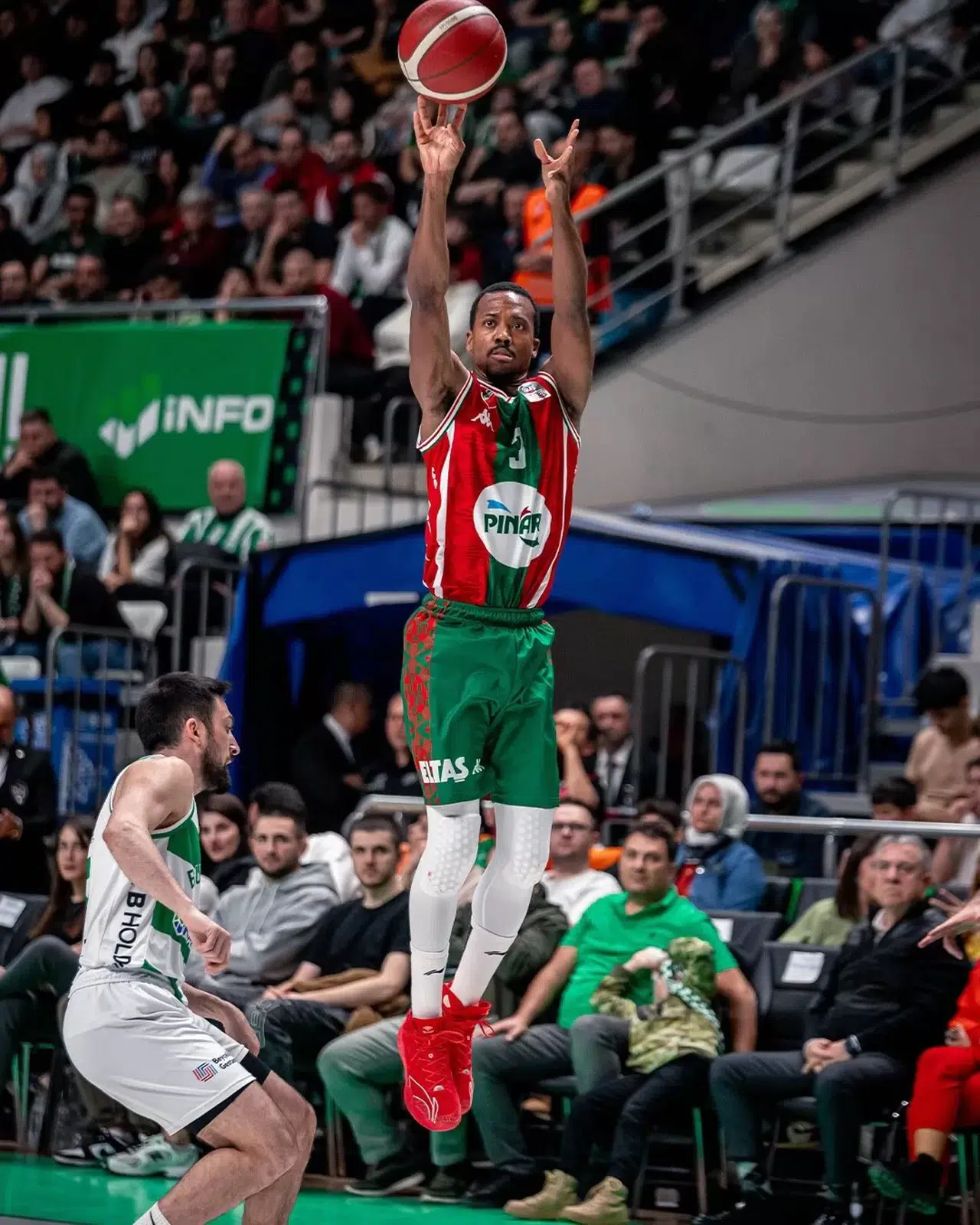 P. Karşıyakalı Errick Mccollum Haftanın 5’ine Seçildi