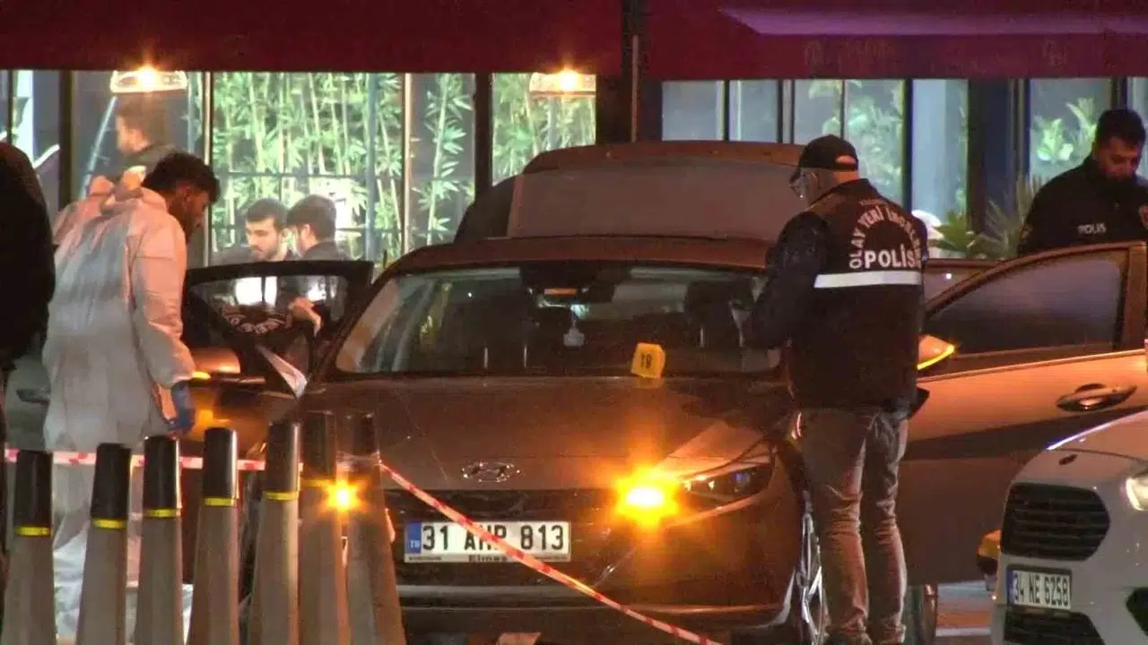 Sarıyer’de Kafeteryanın Önünde Silahlı Çatışma: 1 Meyyit, 1 Yaralı