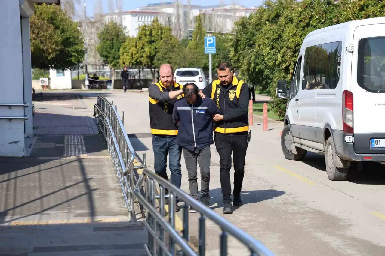 Silah Satan Kişinin Meskenine Operasyon: Çuvaldan 31 Tabanca Çıktı