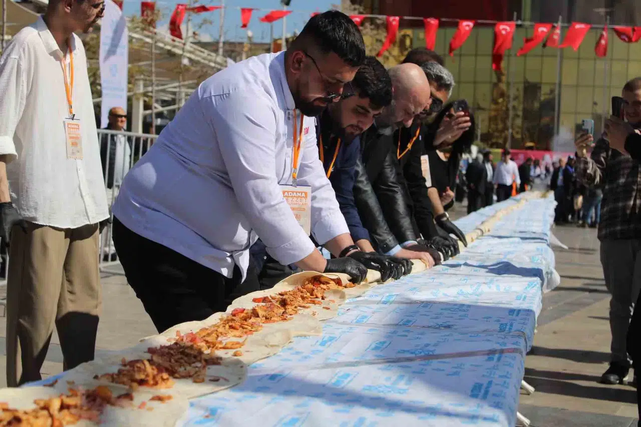 Tanıtım Mazeret, Kebap ve Şırdan Şahane