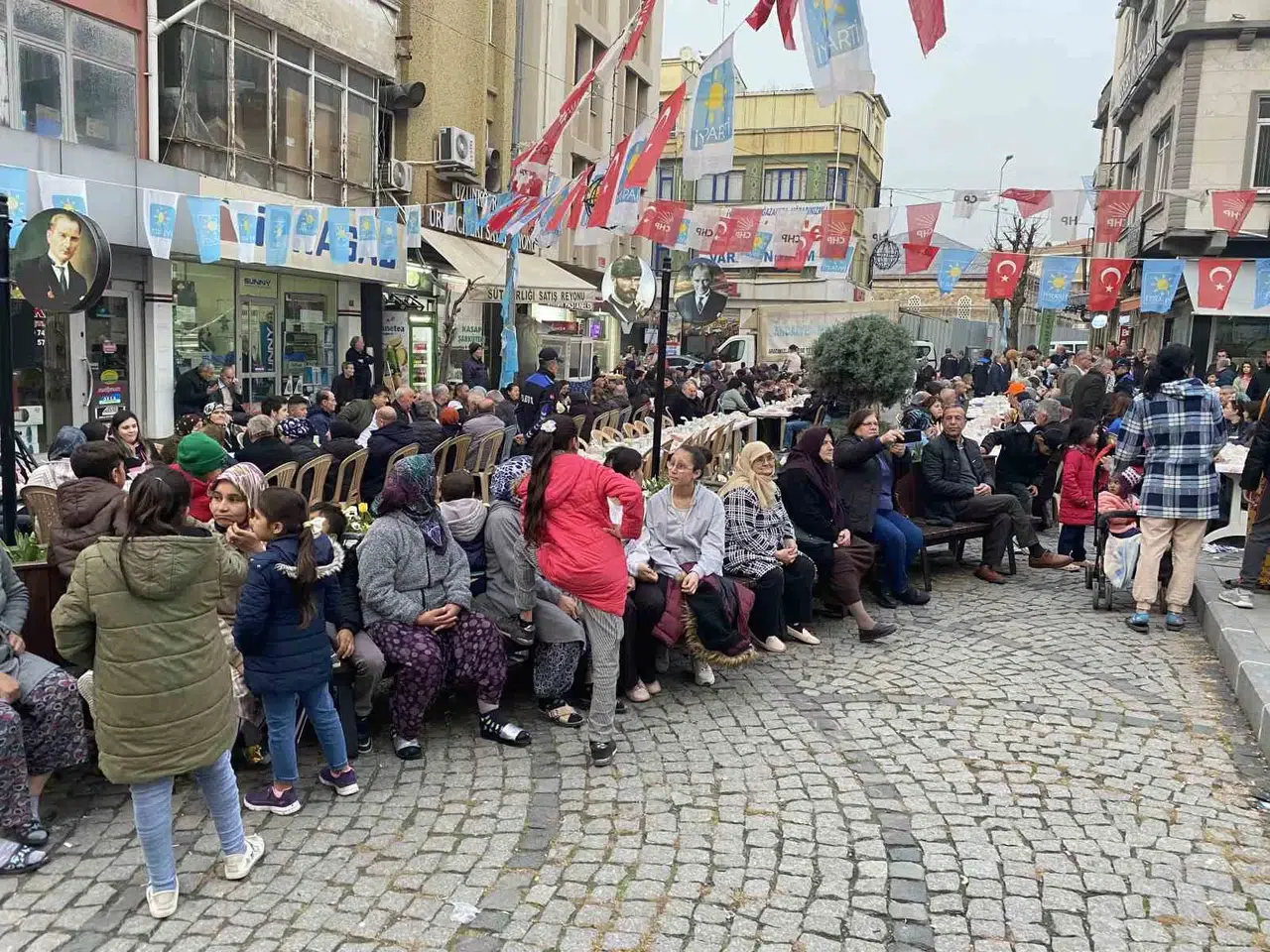 Vatandaşlardan CHP’li Lidere İftar Yansısı: "Orucumu Parayla Aldığım Suyla Açtım"