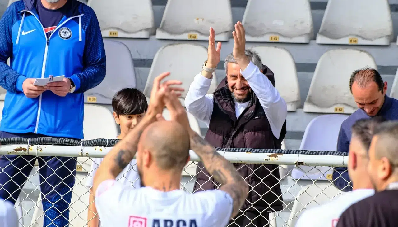 Taraftar Gibi Alkışladı!