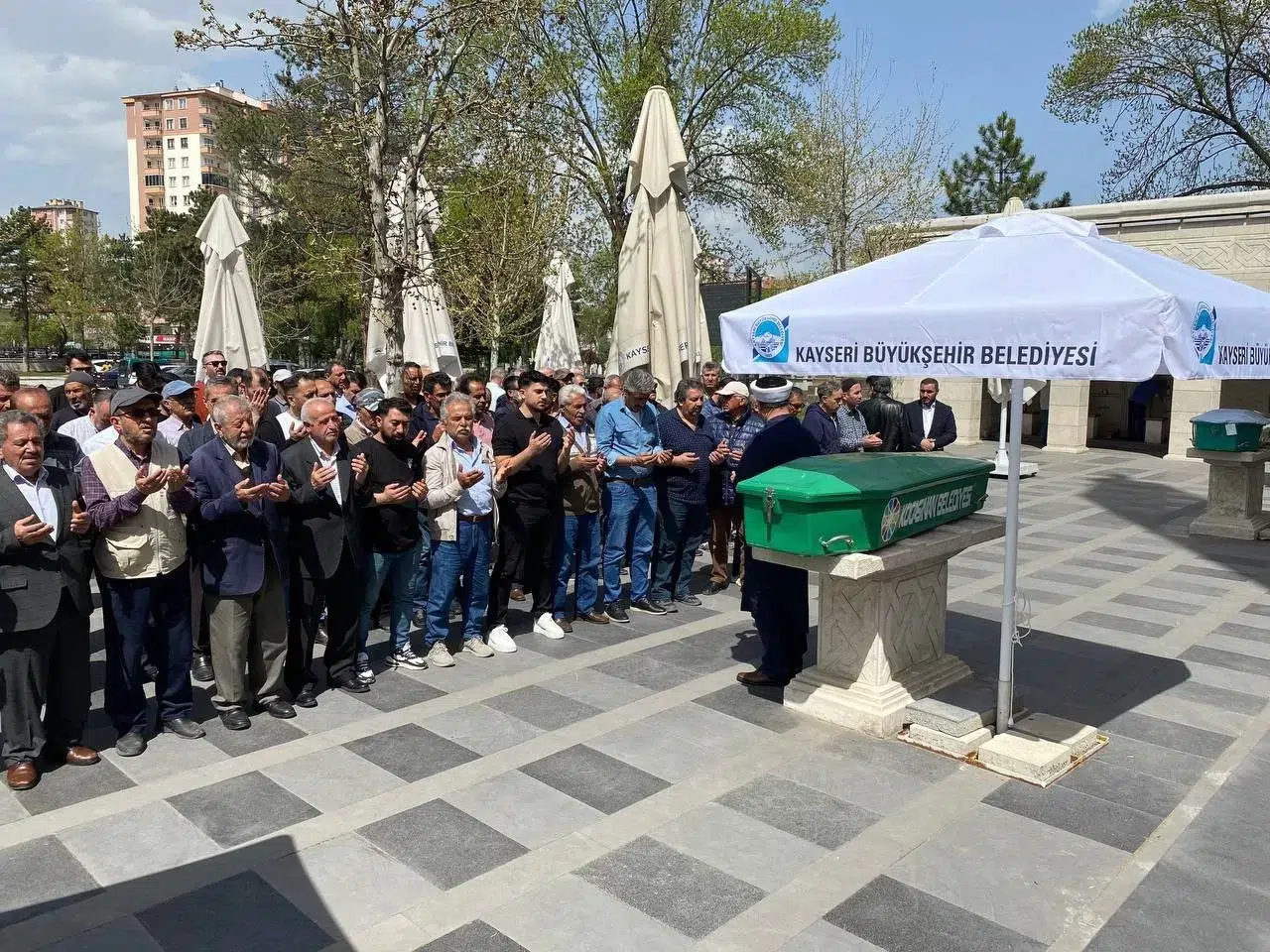 Akrep Yedikten Sonra Hayatını Kaybeden Adam Toprağa Verildi