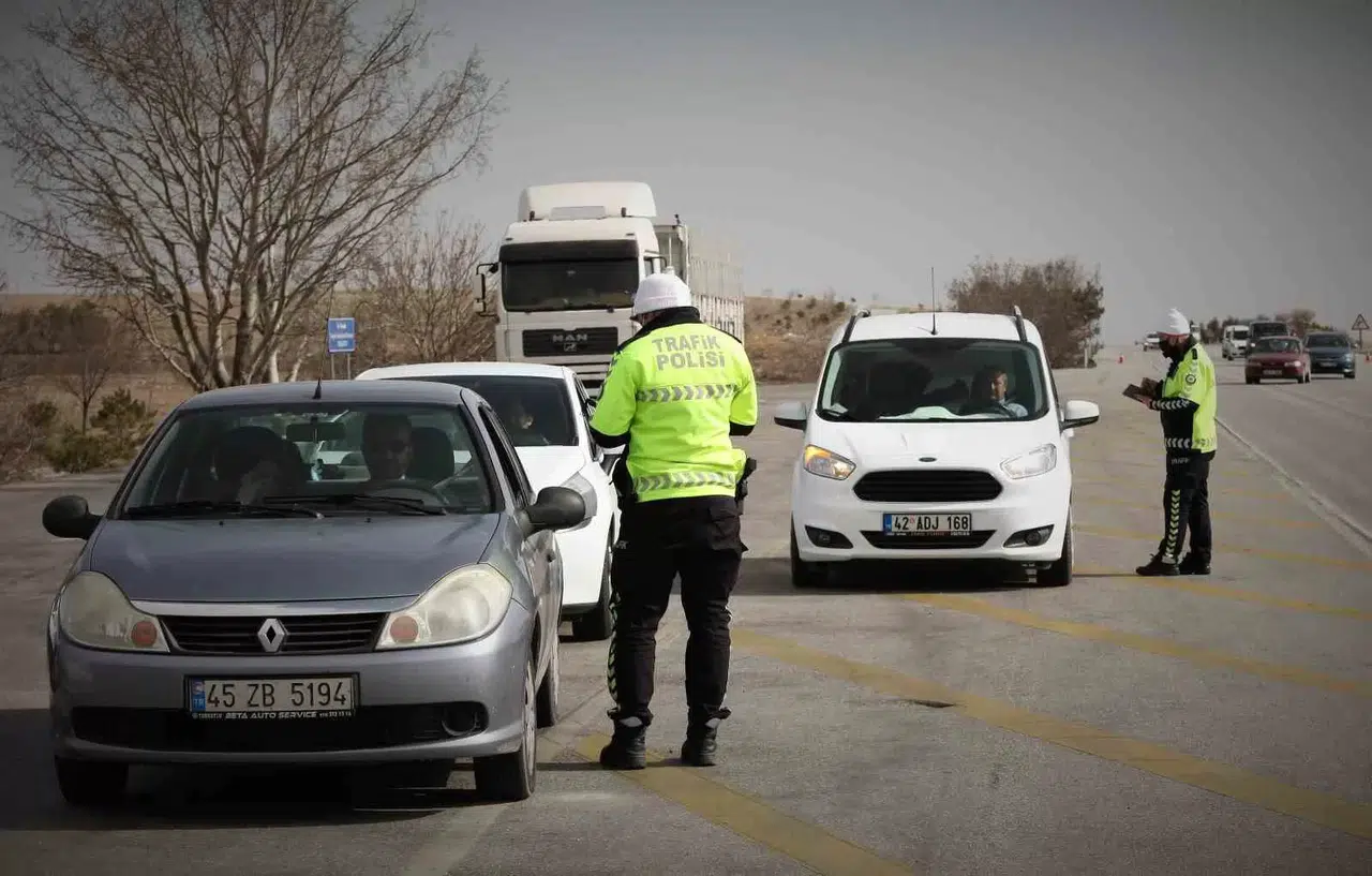 Bayram Tatili Bitti, Dönüş Yolundaki Şoförlere Hayati ‘Yol Hipnozu’ Uyarısı
