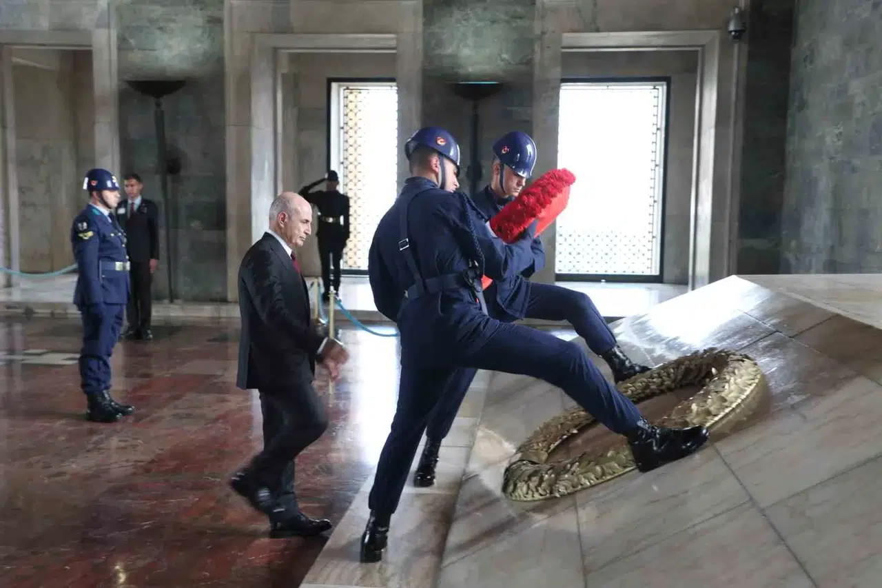 Büyükçekmece Belediye Başkanı Akgün, Anıtkabir’i Ziyaret Etti