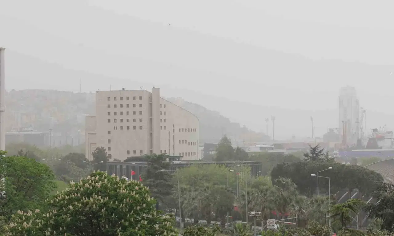 Çöl Tozları Samsun’un Havasını Bozdu: Türkiye’deki En Sıhhatsiz Hava