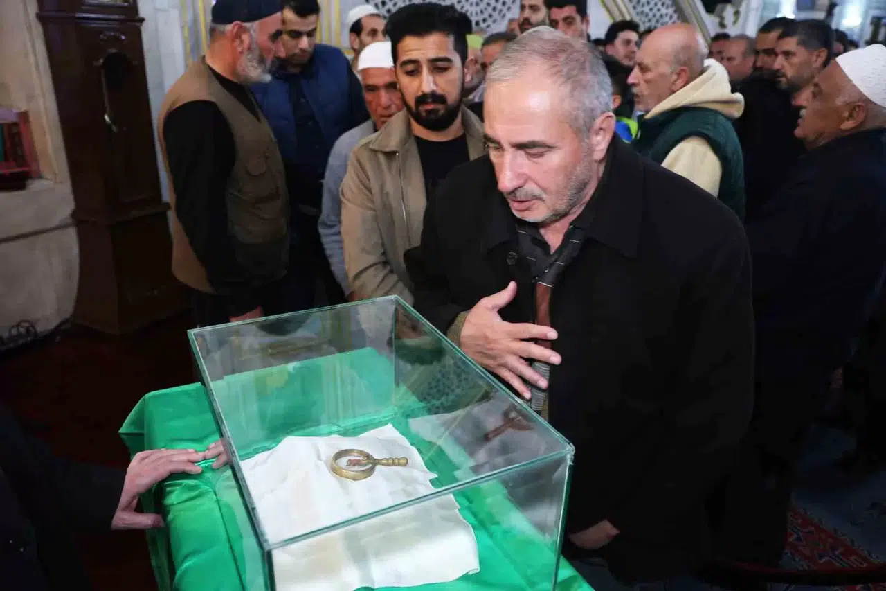 Elazığ’da Sakal-I Şerif’i Görmek İçin Sıraya Girdiler
