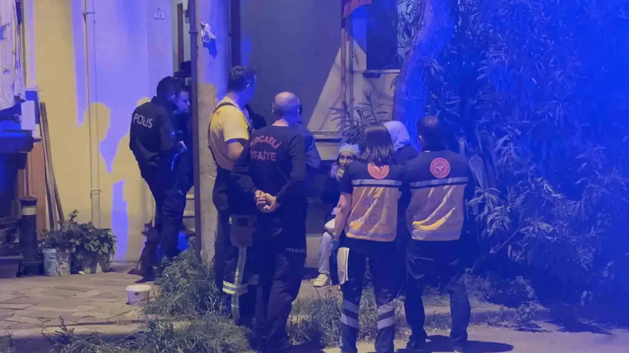 Gaz Sızıntısı Vatandaşı Sokağa Döktü: 4 Kişi Etkilendi