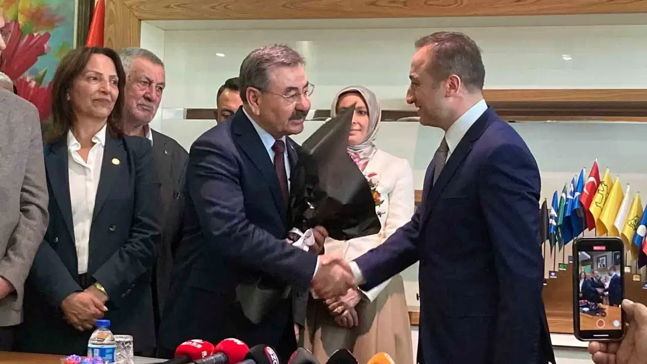 Gölbaşı’nda Seçimleri Kazanan Yakup Odabaşı Mazbatasını Aldı