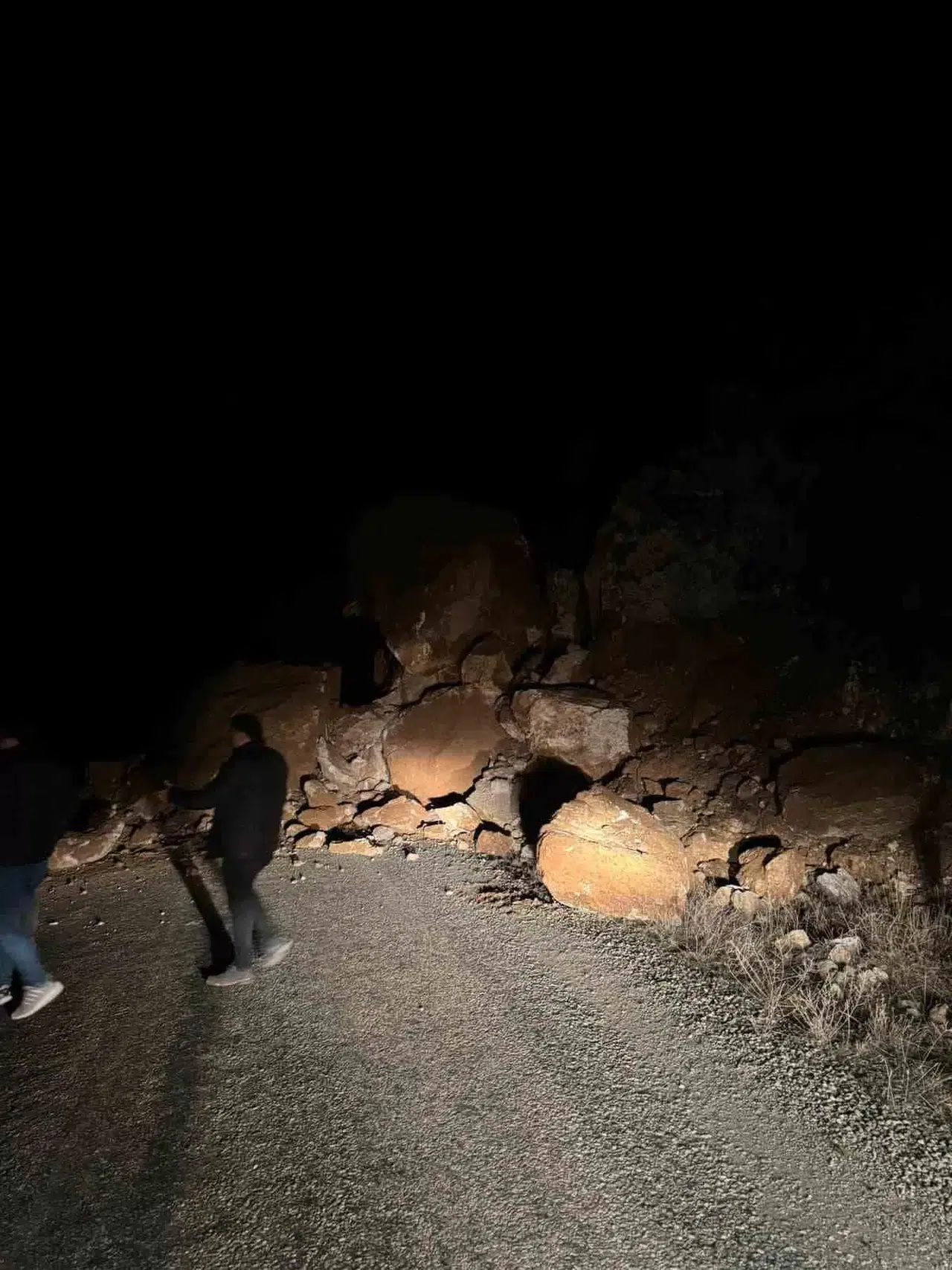 Heyelan Nedeniyle Kapanan Yol Yine Ulaşıma Açıldı