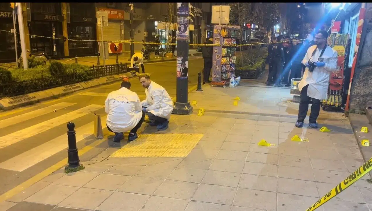 Kağıthane’de Sokak Ortasında Silahlı Atak: 2 Meyyit, 1’i Ağır 2 Yaralı