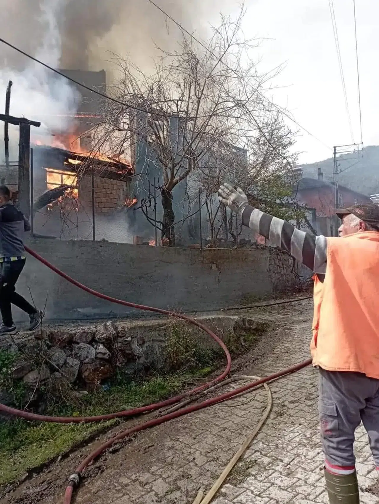 Kargı’da Yangın: 6 Konut Yandı