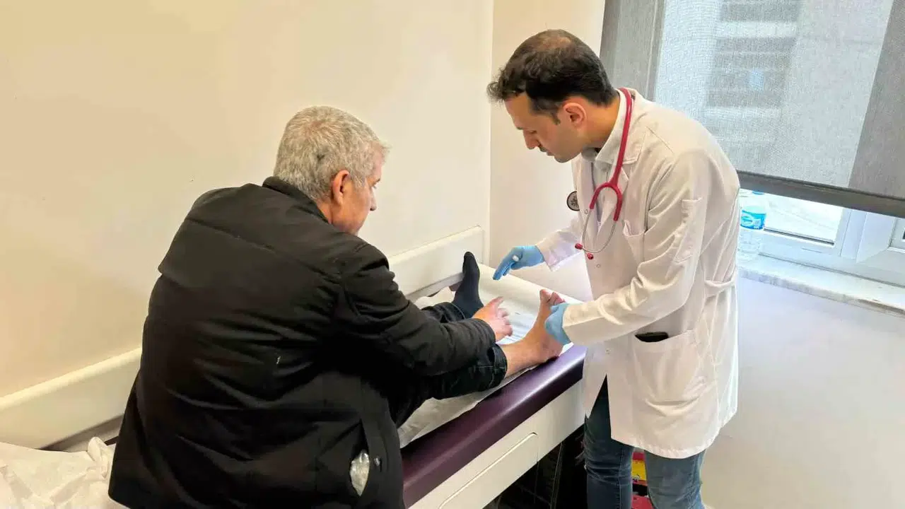 Kesileceği Söylenen Parmakları Ozon Tedavisi ile Kurtarıldı