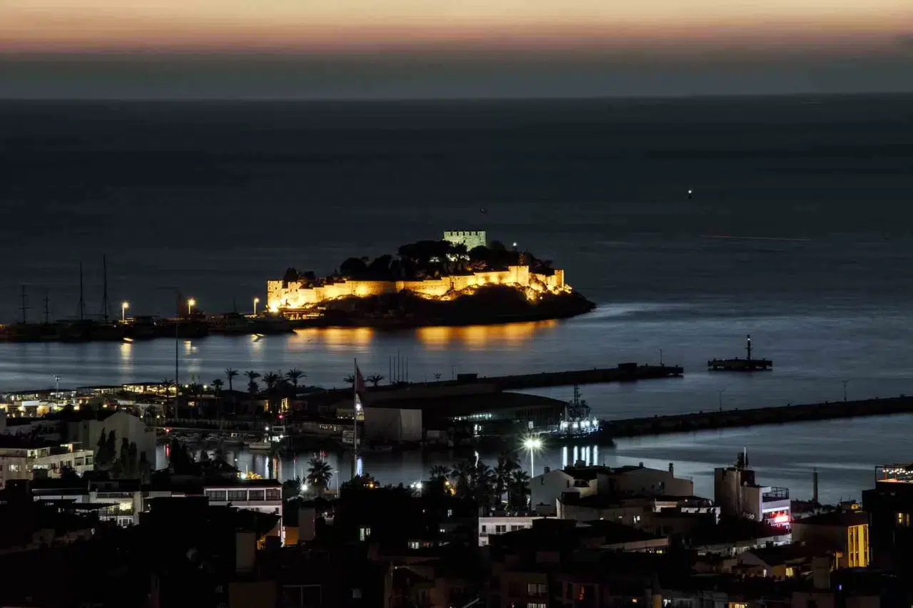 Kuşadası’nda Bayram Yoğunluğu: Otellerde Rezervasyonlar Yüzde 90’a Çıktı