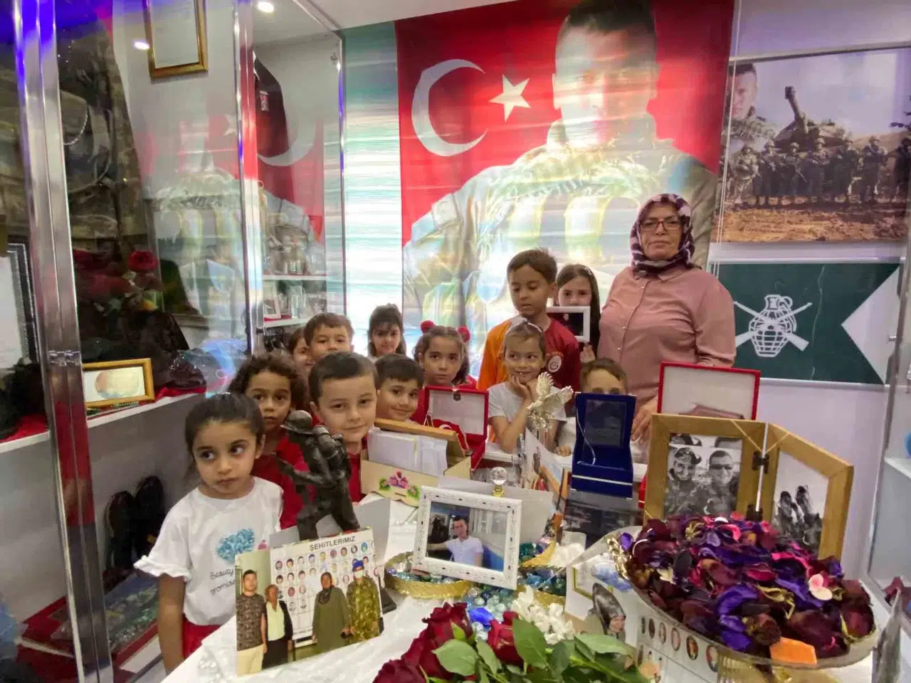 Şehit Oğlunun Hasretini Bu türlü Gideriyor, Odasını Anı Konutuna Çevirdi