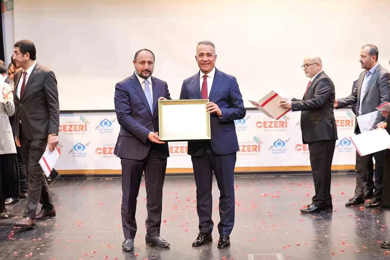 Sultangazi Belediye Başkanı Abdurrahman Dursun Mazbatasını Aldı