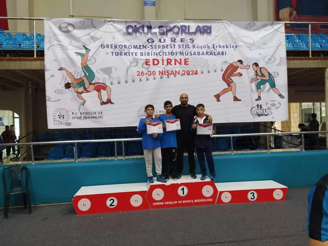 Ahlatcı’dan Altın Madalya Tebriği