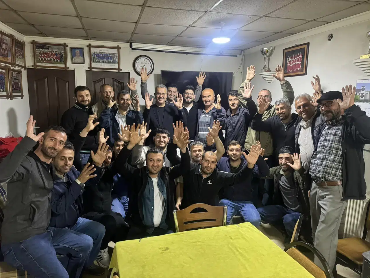 Ahlatcı’dan İşitme Engellilere Ziyaret