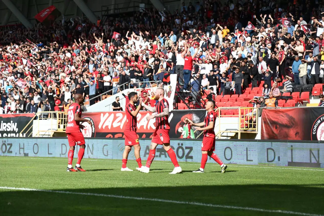 Futbolcular Konuştu: Ne Gerekiyorsa Yapacağız