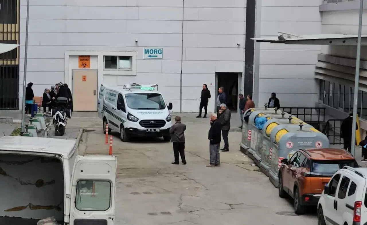 Fabrikada Düşerek Yaralanan İşçi Hastanede Öldü