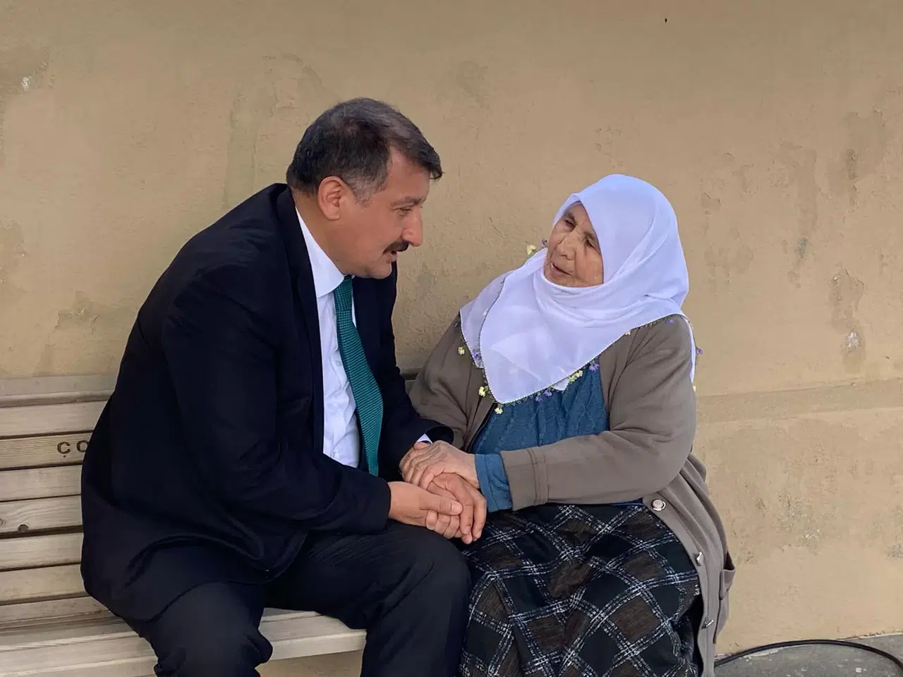 Günay: Anneler Başımızın Tacıdır