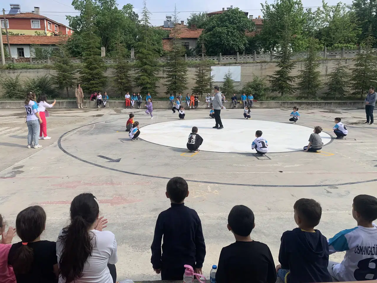 İlkokullar Arası Çocuk Oyunları Yarışları Başladı