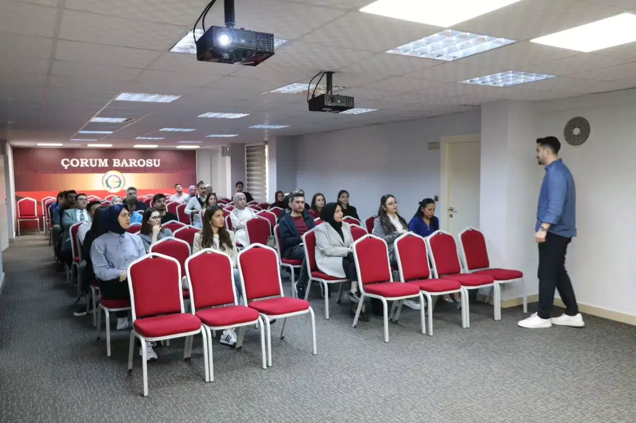 Stajyer Avukatlara Yönelik Eğitimler Sürüyor