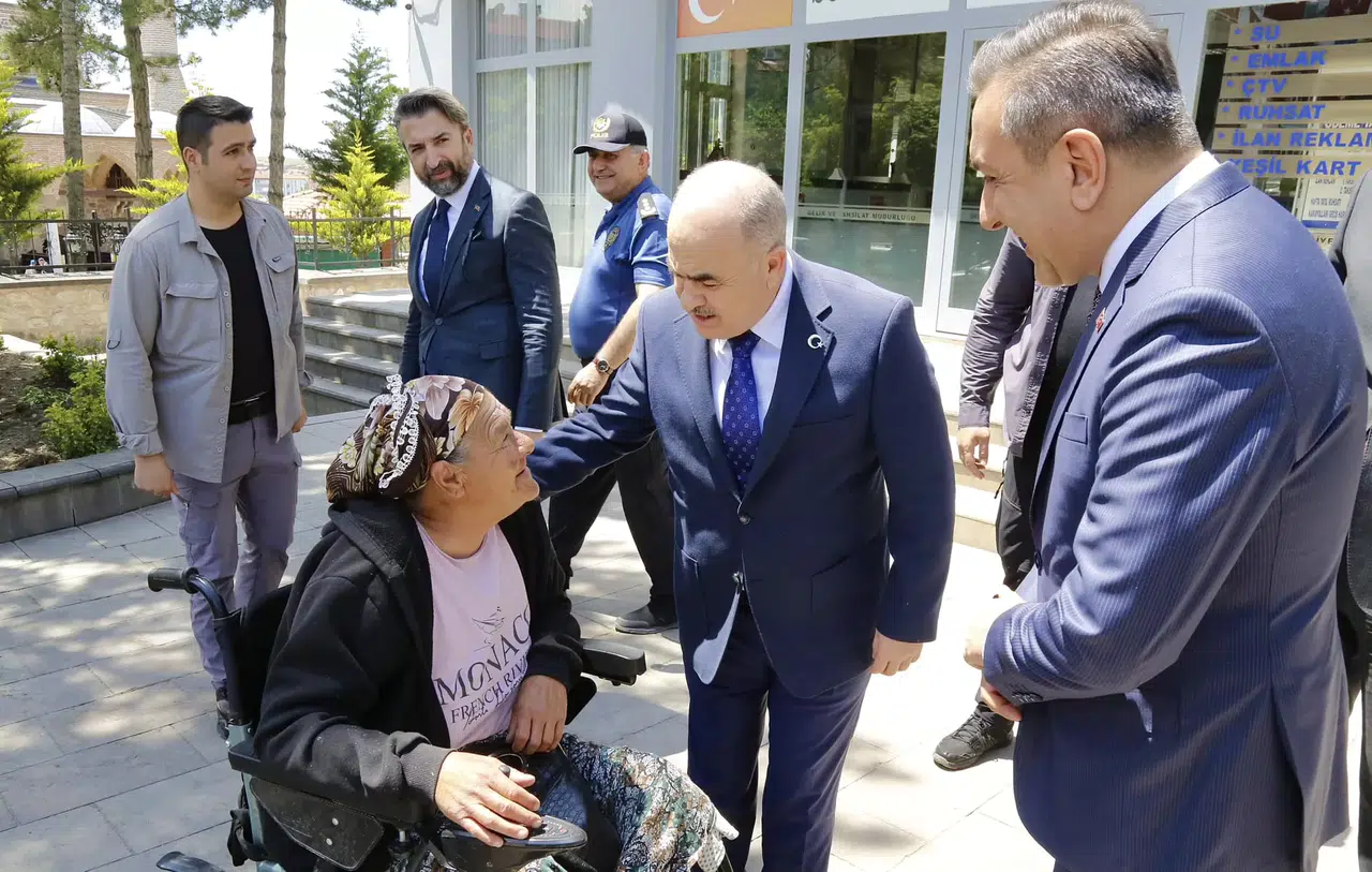 Vali, Şehit Annesinin Taleplerini Dinledi