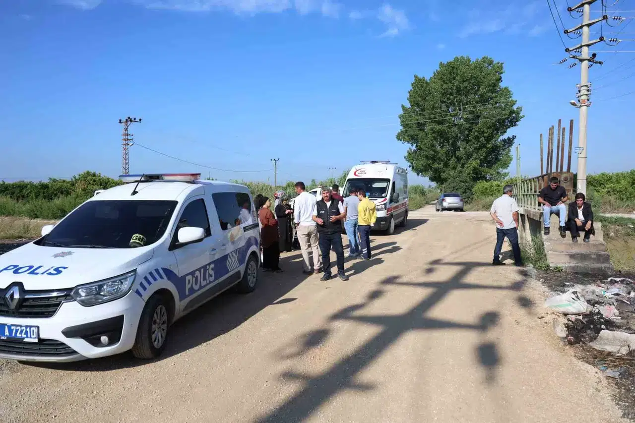 Acılı Anne Boğularak Ölen Oğlunun Başını Son Sefer Okşadı