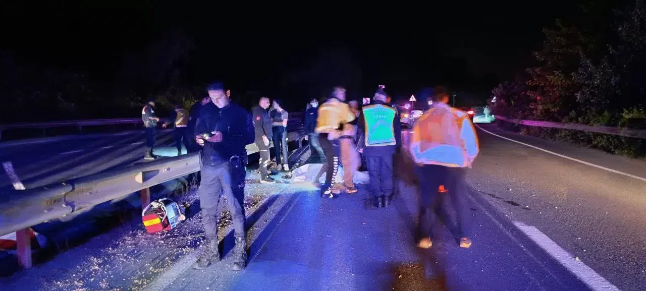 Bariyer ve Aydınlatma Direğine Çarpan Motosiklet Şoförü Hayatını Kaybetti