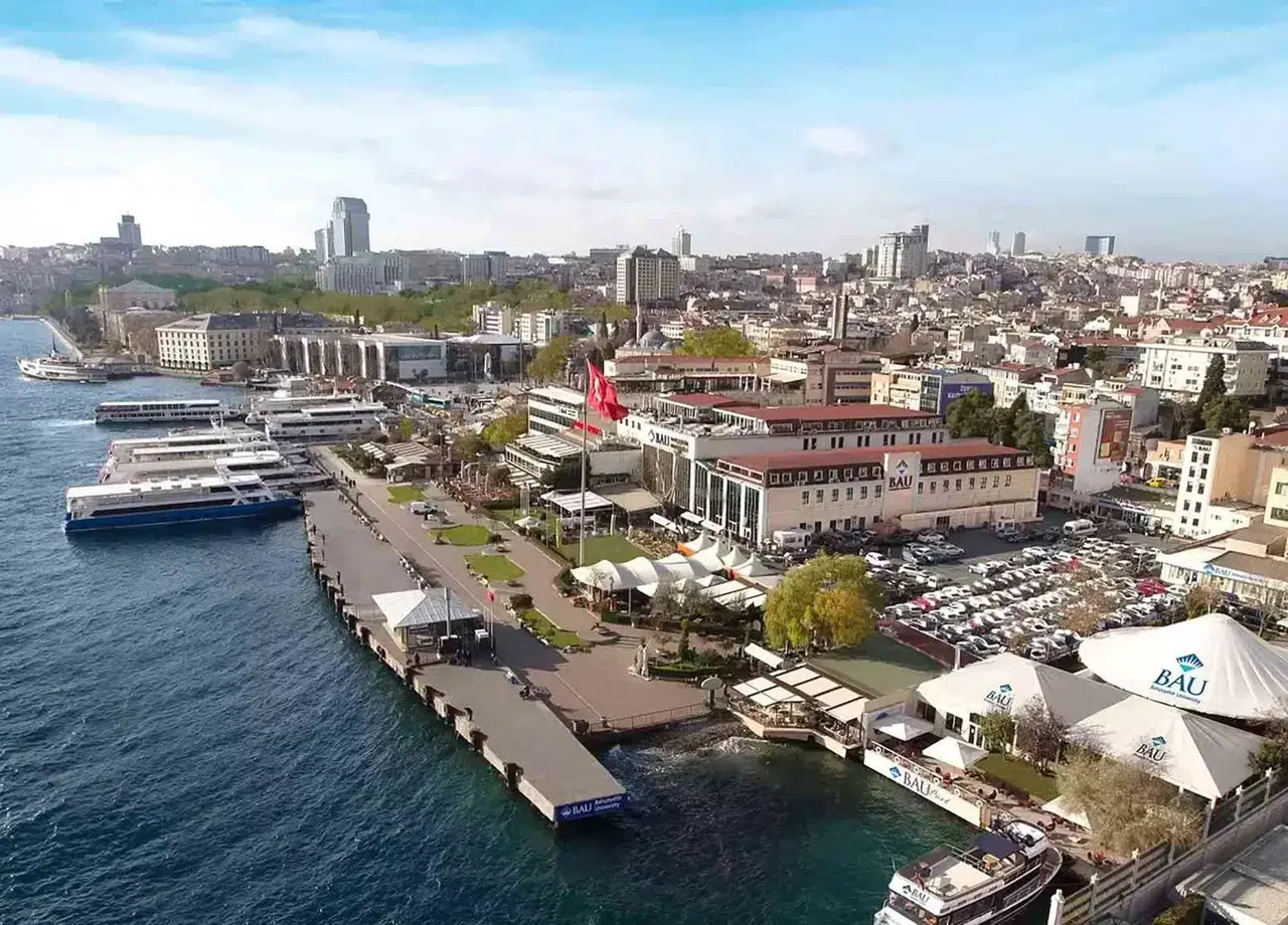 Bau Dünyadaki En Düzgün Genç Üniversiteleri Ortasında Yer Aldı