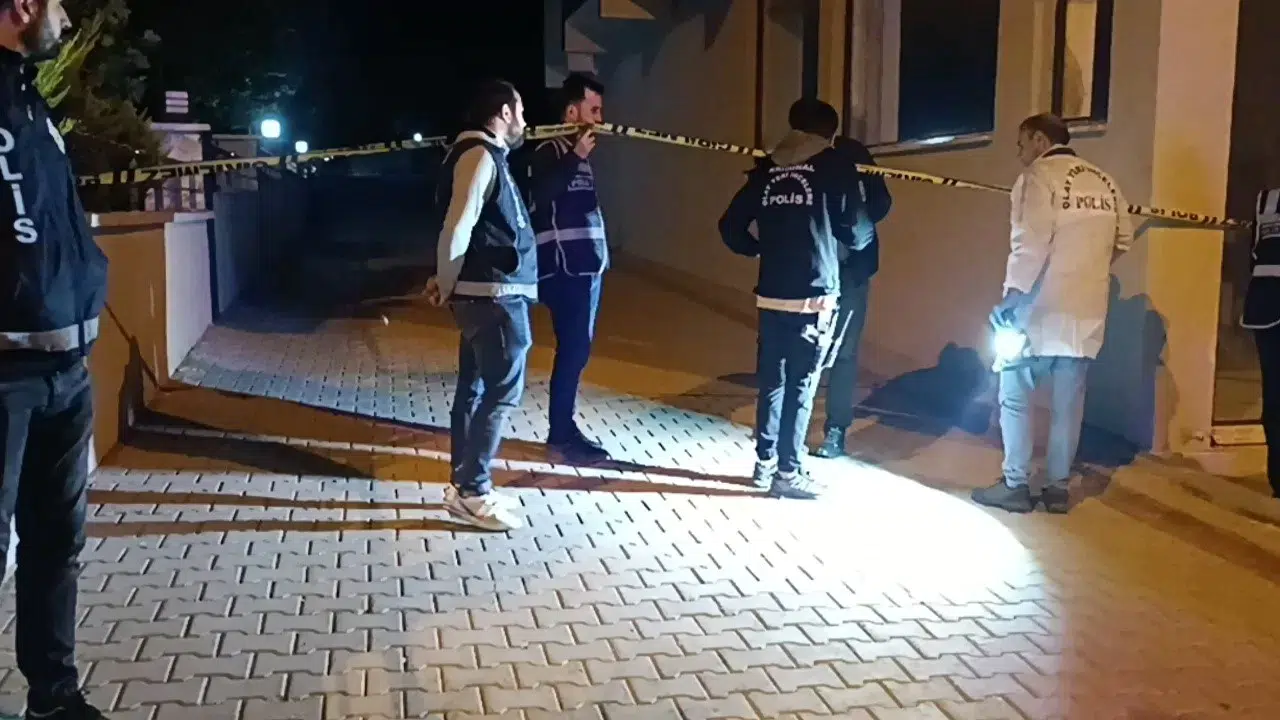 Gaziantep’te Cinnet Getiren Şahıs Dehşet Saçtı: 1 Meyyit, 2 Ağır Yaralı