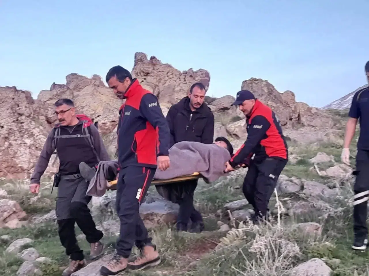 Hasandağı’nda Yaralanıp Mahsur Kalan Kıbrıs Gazisini Afad ve Umke Kurtardı