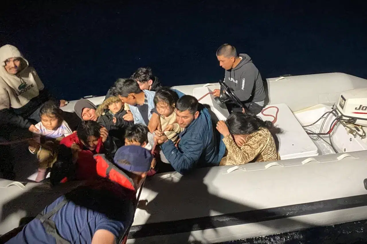 İzmir Sularından, 24’ü Çocuk 49 Göçmen Karaya Çıkartıldı