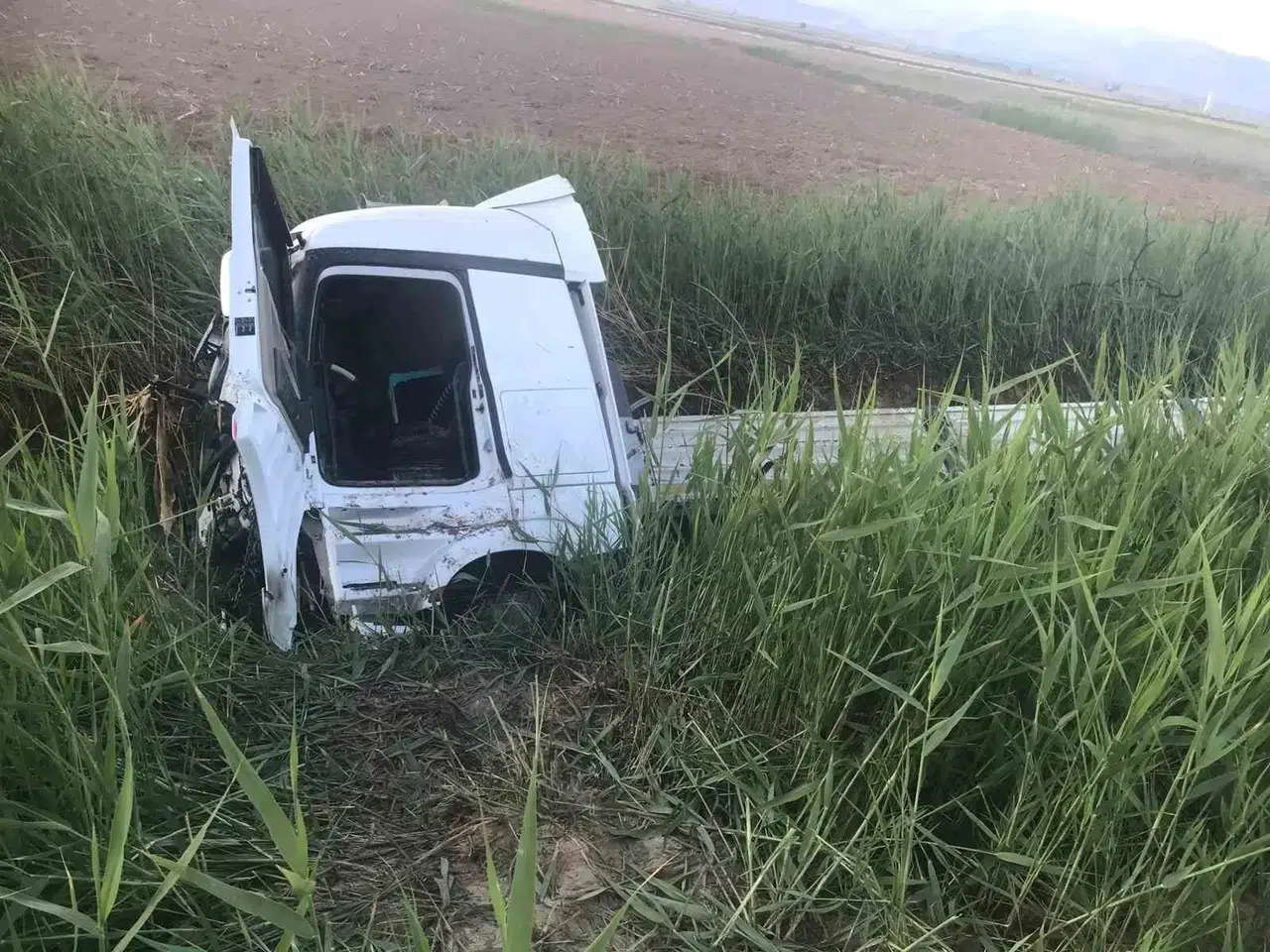 Konya’da Tır Kanala Uçtu: 1 Meyyit, 1 Yaralı