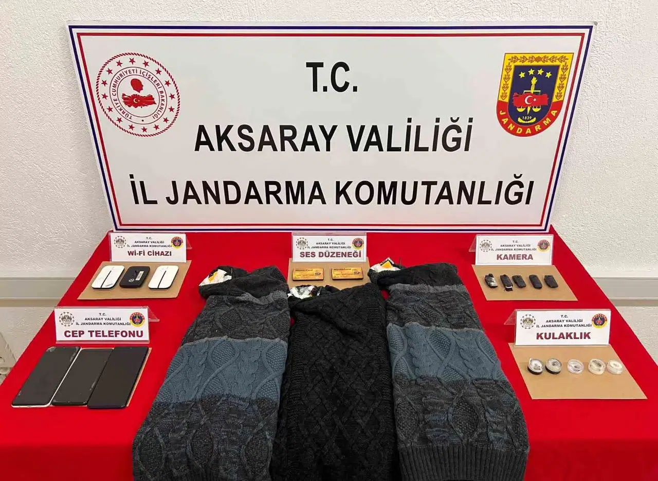 Manzaralı ve Sesli Elektronik Düzenekli Kıyafetle Ehliyet İmtihanına Jandarma Darbesi