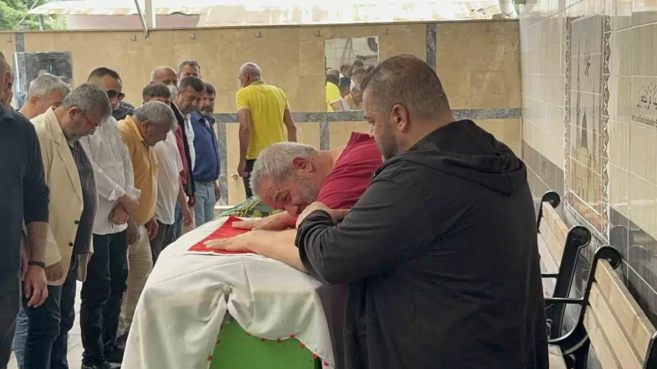 Nefes Borusuna Yemek Kaçması Sonucu Vefat Eden Minik Kız Son Seyahatine Uğurlandı