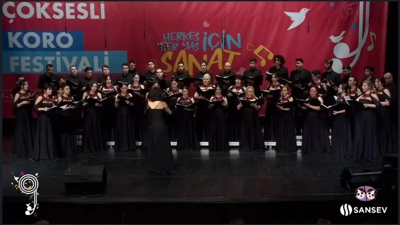 Nilüfer Çoksesli Koro Şenliğe İki Mükafatla Damga Vurdu