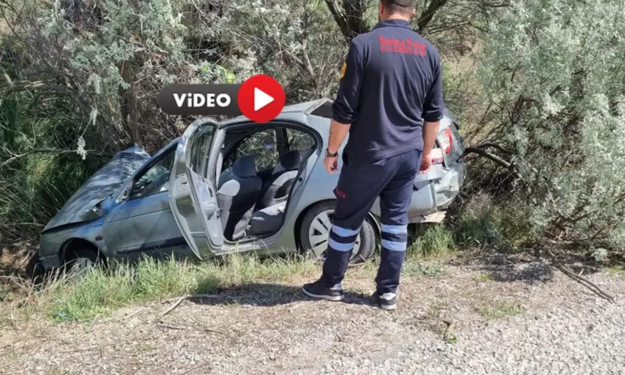 Genç Kadın, Şarampole Devrilen Otomobilde Can Verdi