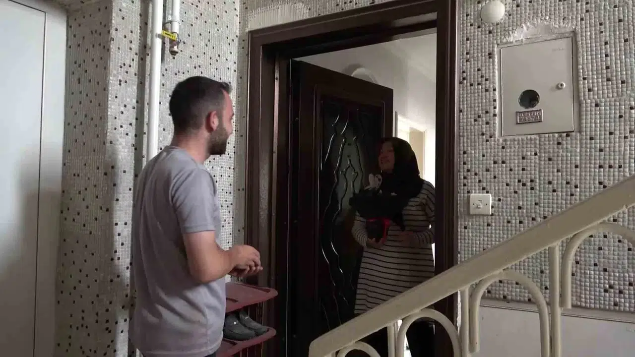 Sarsıntı Bölgesindeki Anneler İçin Başlatılan ‘Askıda Çiçek’ Uygulamasına Türkiye’nin Dört Bir Yanından Dayanak Geldi