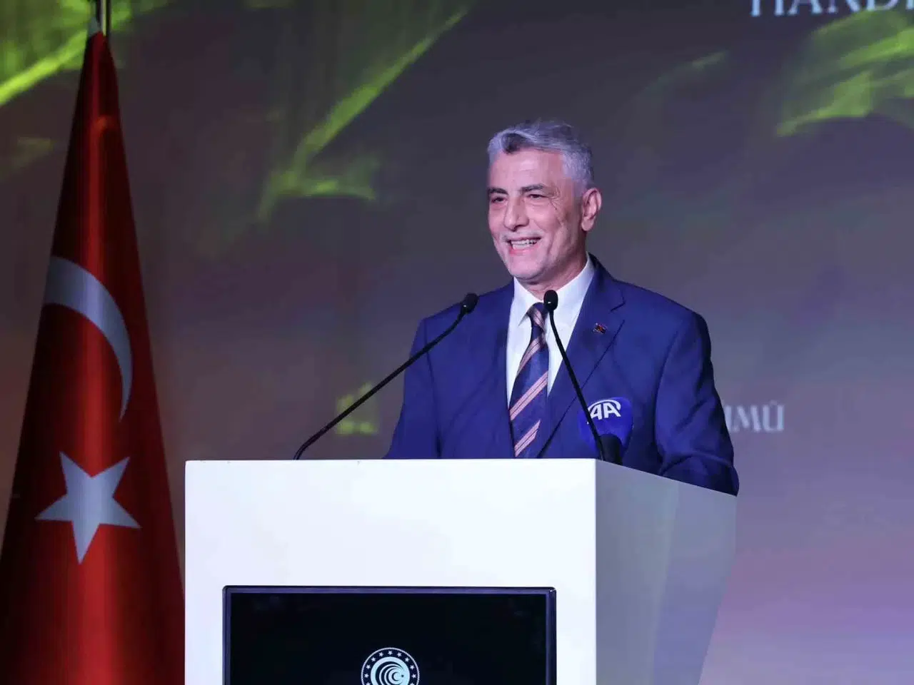 Ticaret Bakanı Bolat: ’’Günlük İhracat Kredi Limitini 3 Milyar Liraya Çıkardık’’