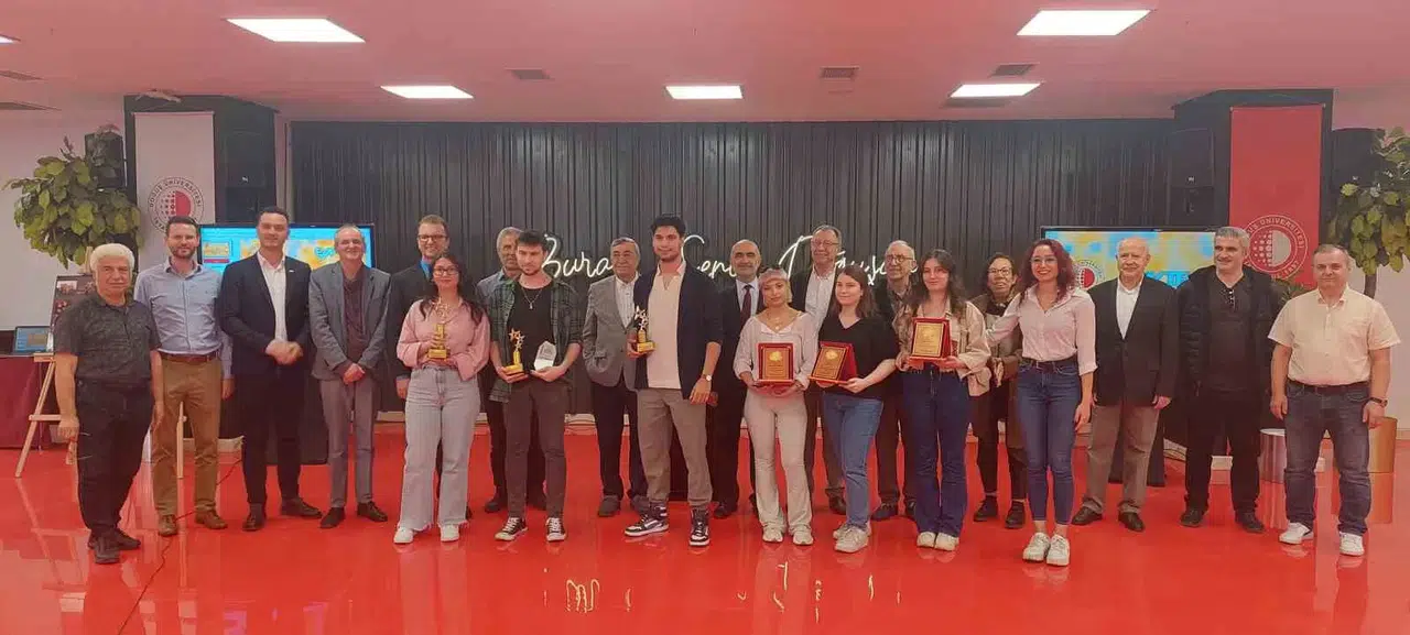 Üniversite-Sanayi İş Birliğinde Emek Veren Öğrencilerin Projeleri Ödüllendirildi