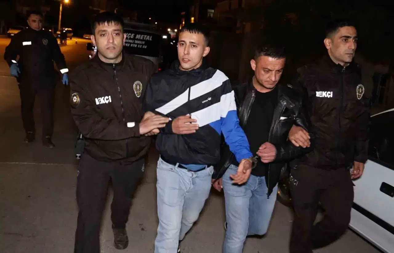 Uyuşturucu Tacirleri ile Polisin Kovalamacası Kamerada
