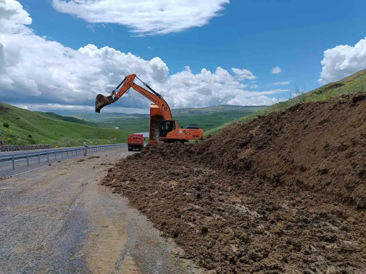 Varto’da Tıpkı Noktada 4.’Üncü Sefer Heyelan Meydana Geldi
