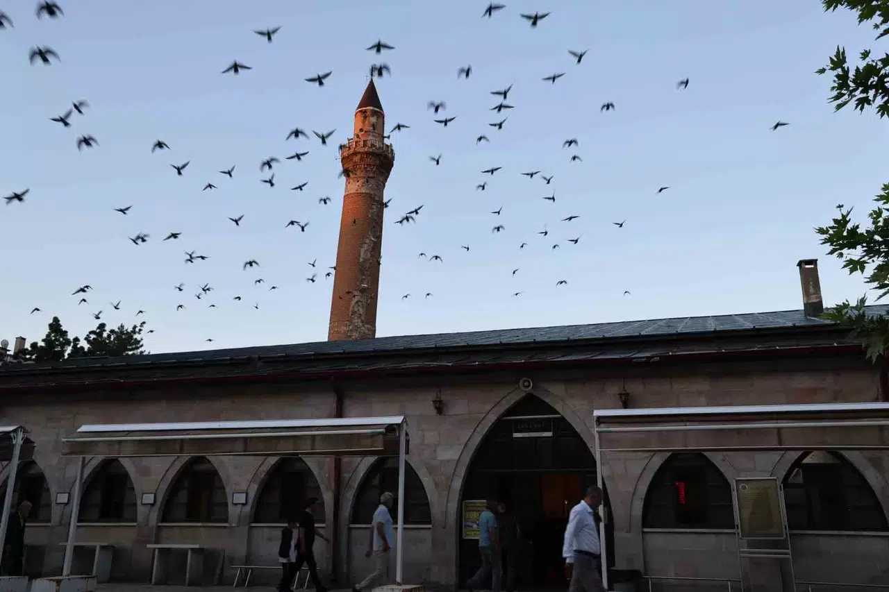 831 Yıllık Mescitte Kurban Bayramı Namazı Kılındı